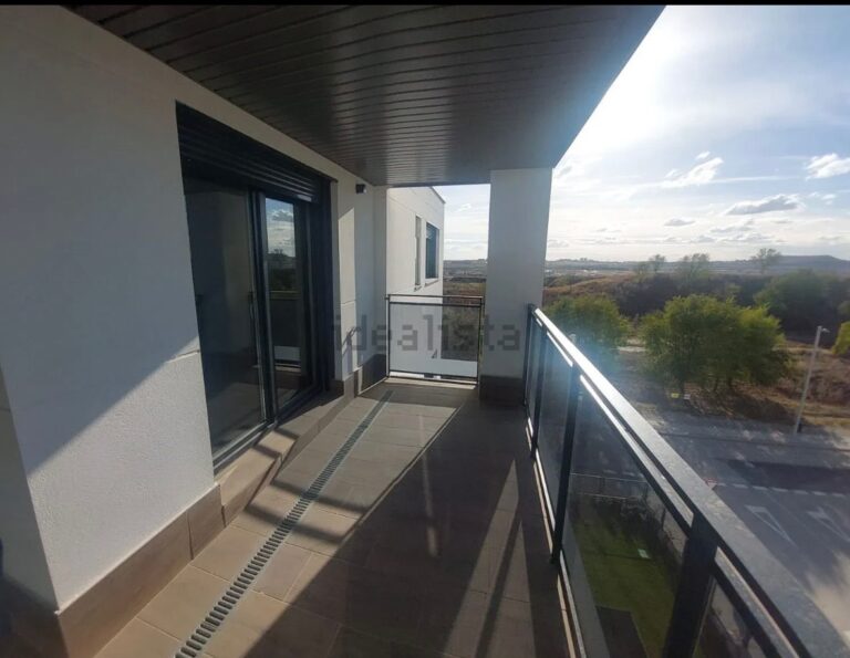 PISO DE OBRA NUEVA EN EL CAÑAVERAL