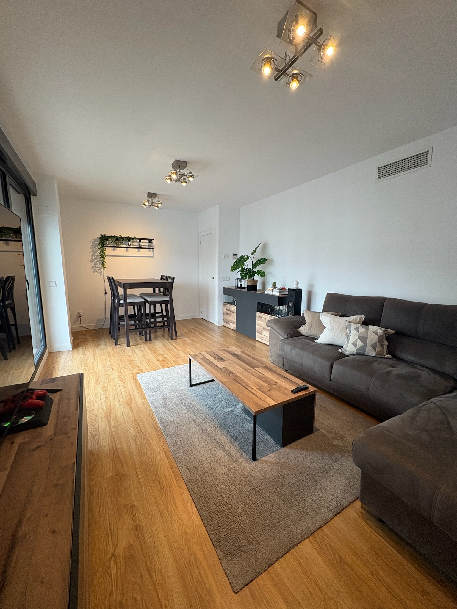 PISO EN EL CAÑAVERAL