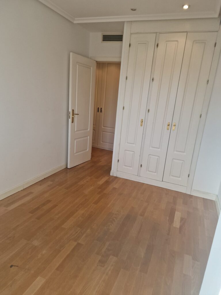 PISO EN CAMPO DE LAS NACIONES