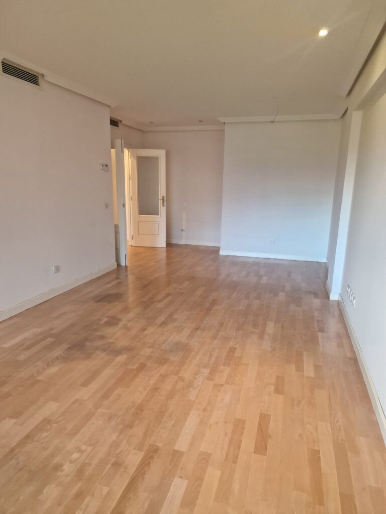 PISO EN CAMPO DE LAS NACIONES