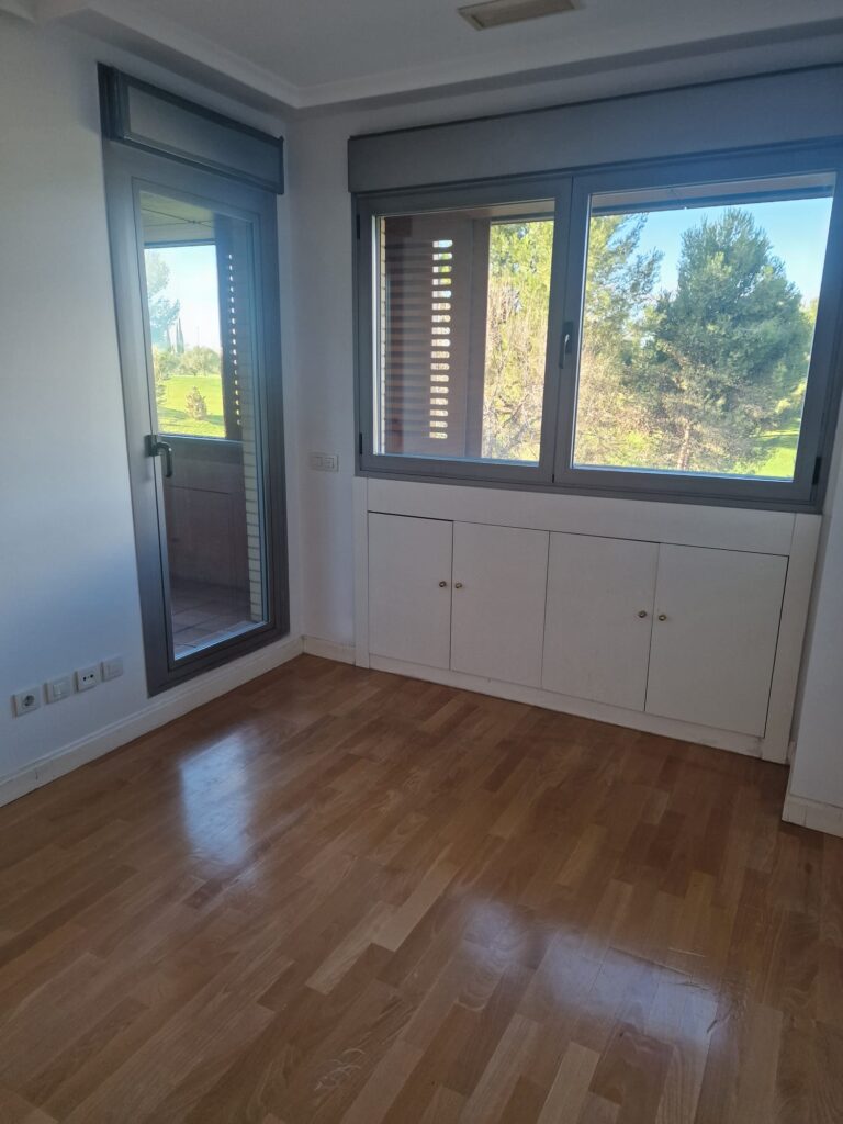 PISO EN CAMPO DE LAS NACIONES