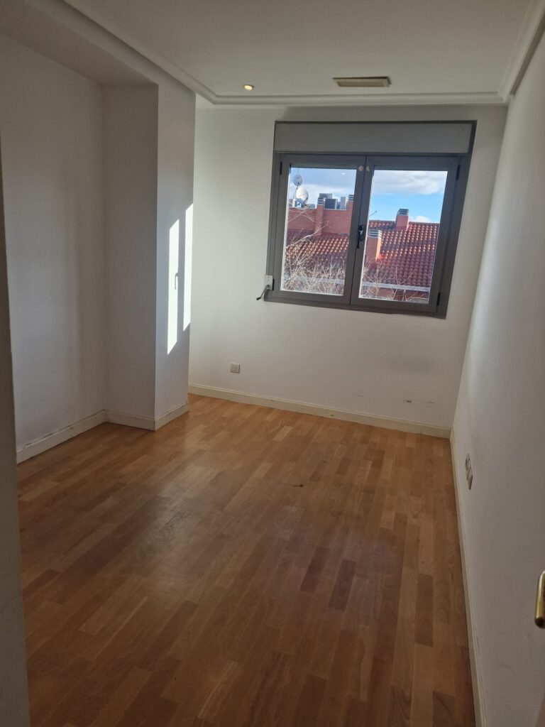 PISO EN CAMPO DE LAS NACIONES