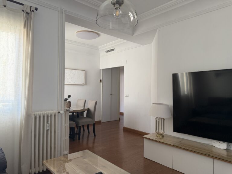 Espectacular piso reformado de 3 habitaciones en Fuente del Berro