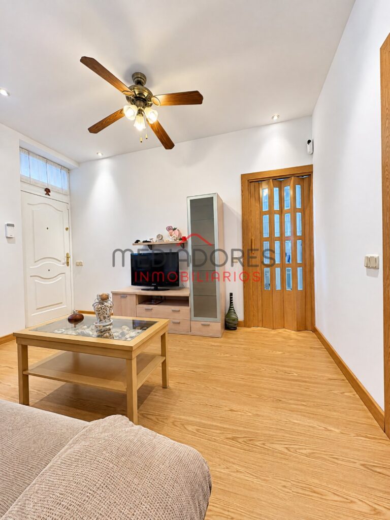 PISO EN HORTALEZA